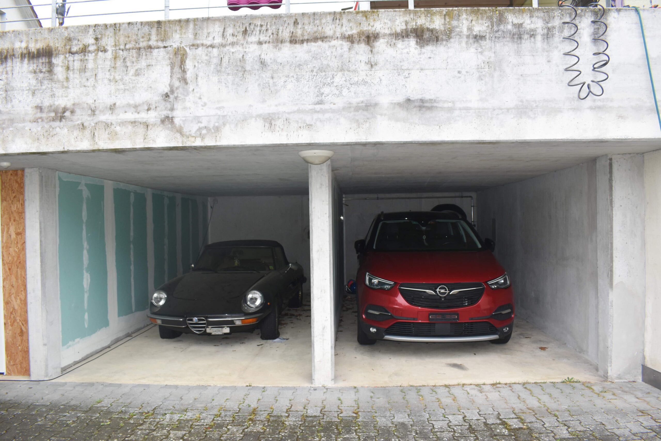 Foto der Garage des Mehrfamilienhauses in Hauptstrasse 66, 5736 Burg