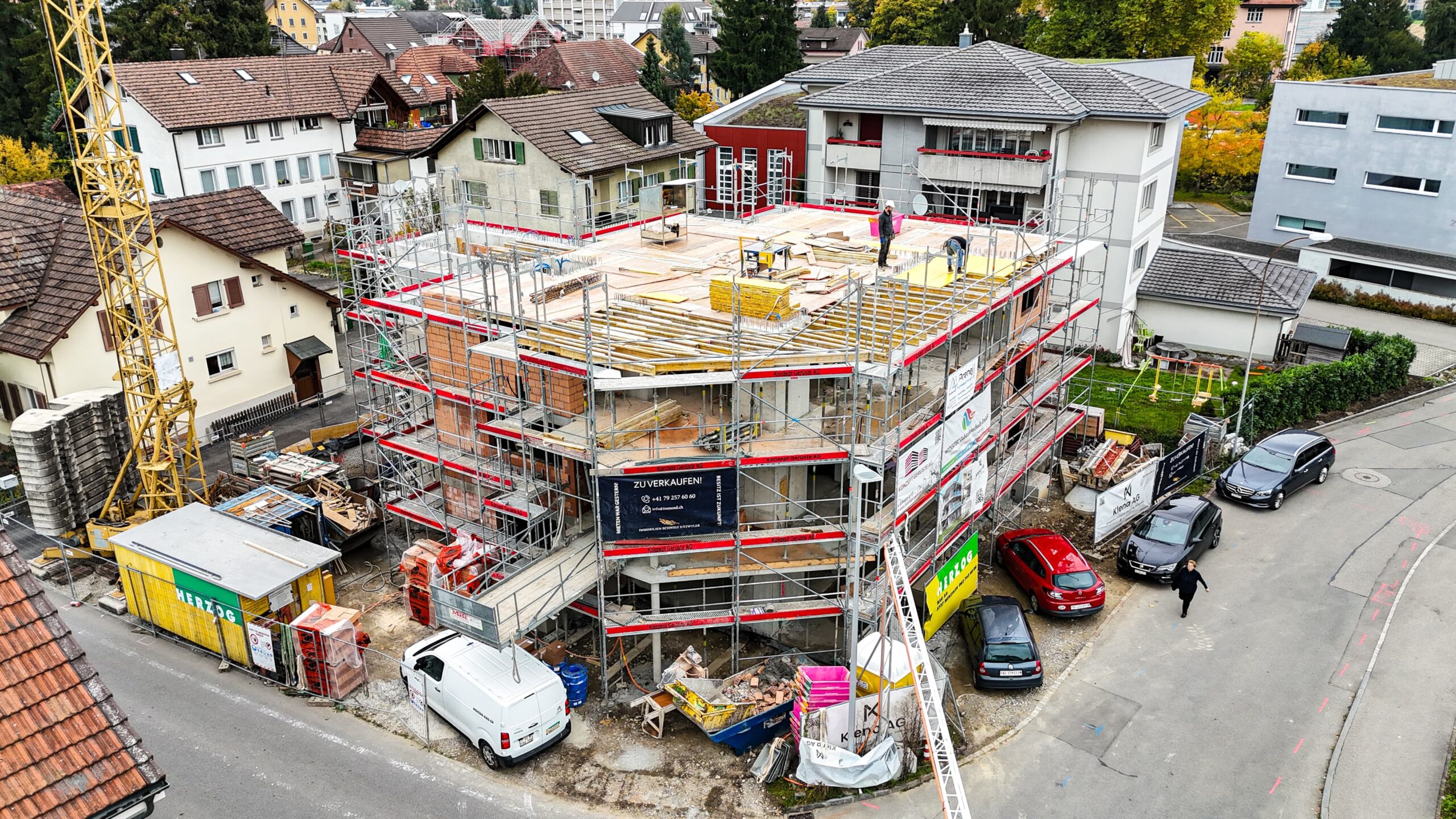 Foto des Mehrfamilienhauses in Gigerstrasse 8, 5734 Reinach, Aussenansicht Vogelperspektive